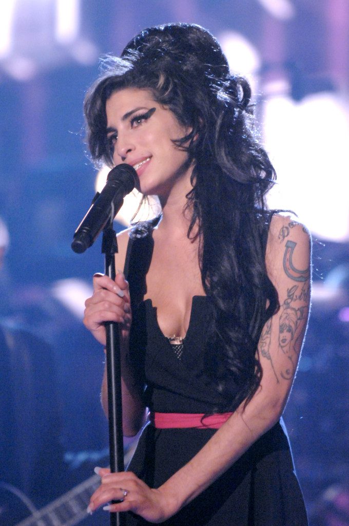 Amy Winehouse performs "Rehab" during 2007 MTV Movie Awards - Show at Gibson Amphitheater in Los Angeles, California, United States. (Photo by Jeff Kravitz/FilmMagic)