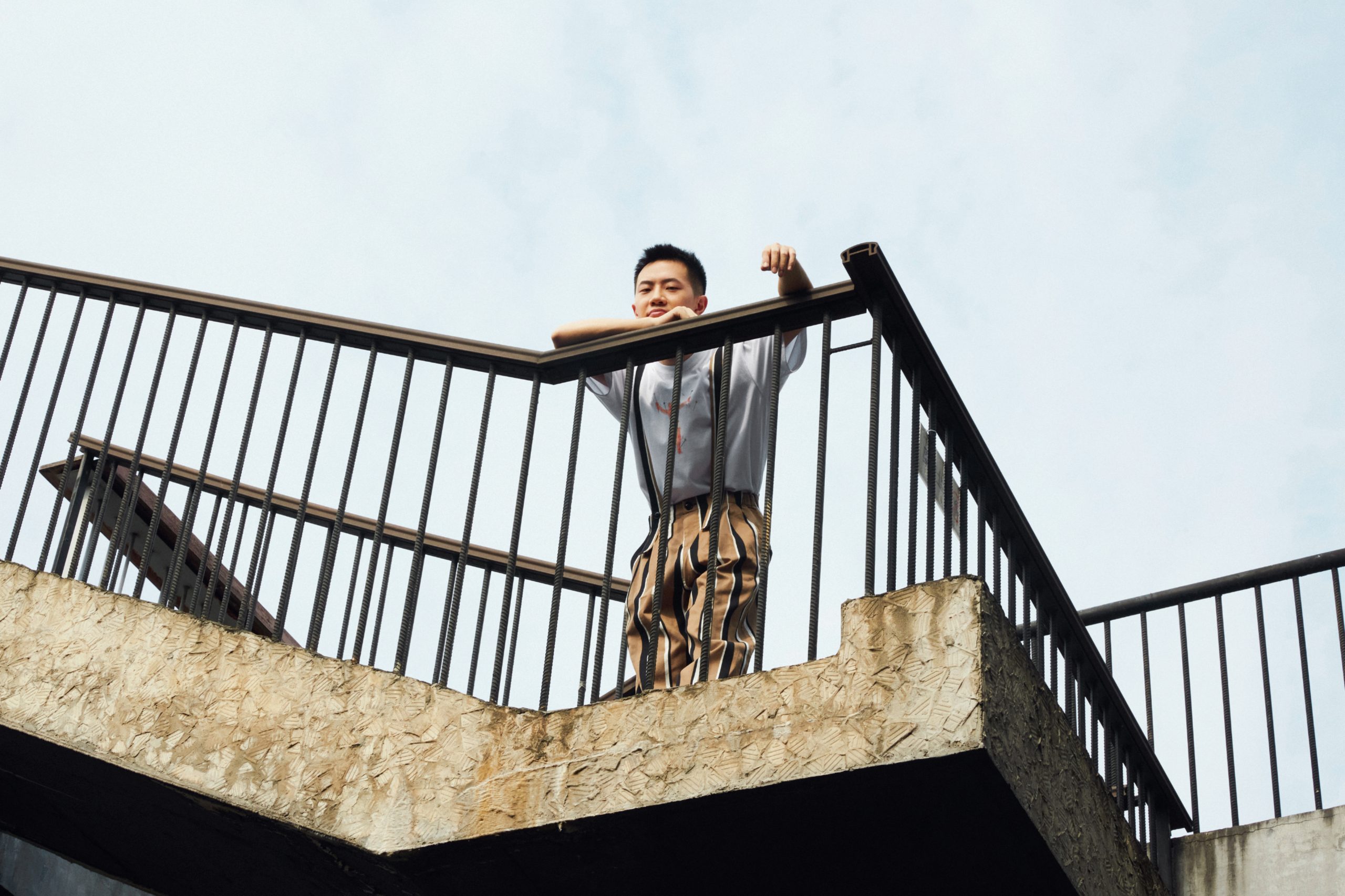 專訪｜鄭興《哪裡都去不了，就想念起你》，思念但不耽溺的真心告白| 樂手巢YSOLIFE