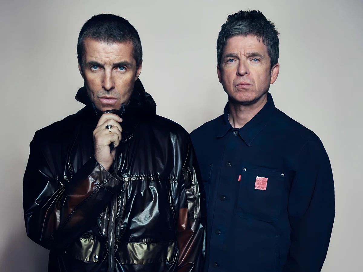 Oasis-2024-Liam-Gallagher-Noel-Gallagher-Simon-Emmett-Colour-Far-Out-Magazine